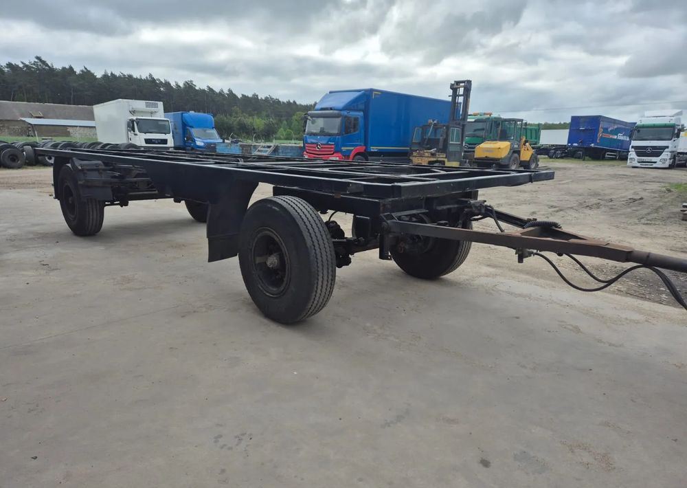 Schmitz Cargobull Przyczepa Krone na resorze - الشاسية مقطورة: صور 4 Schmitz Cargobull Przyczepa Krone na resorze - الشاسية مقطورة: صور 4