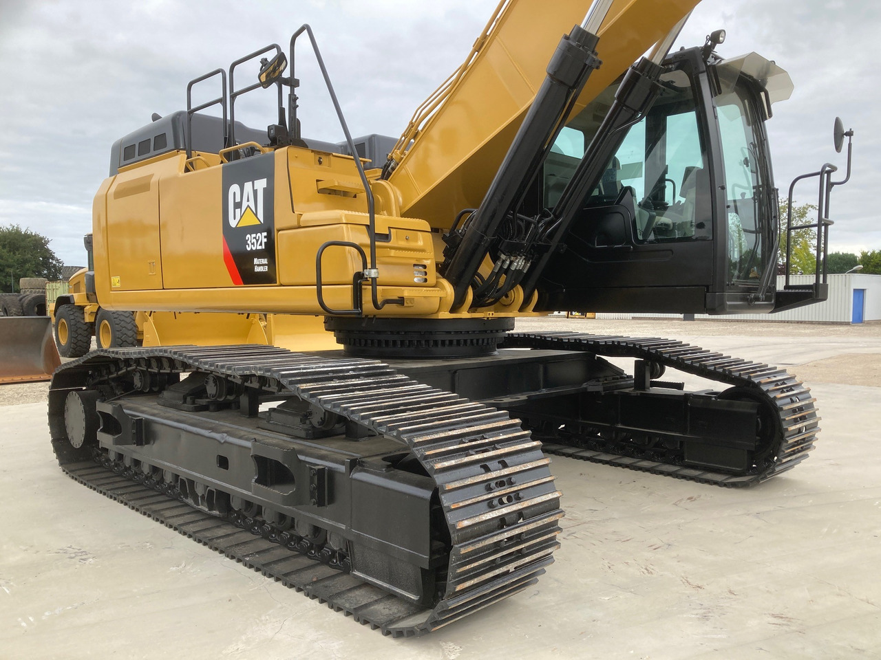 CATERPILLAR 352F Material Handler - حفارة النقل والشحن: صور 5 CATERPILLAR 352F Material Handler - حفارة النقل والشحن: صور 5