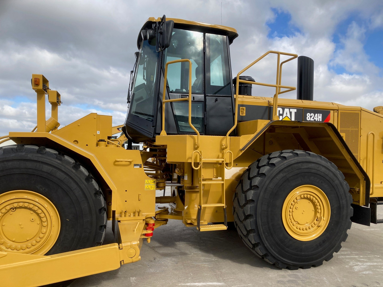 CATERPILLAR 824H - بلدوزر: صور 2 CATERPILLAR 824H - بلدوزر: صور 2