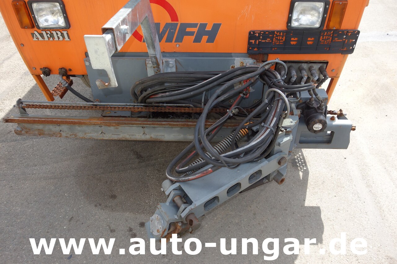 Aebi Schmidt MFH 5000 Kehrmaschine Ersatzteilträger - SpareParts EZ 2000 - سياره كنس شوارع: صور 4 Aebi Schmidt MFH 5000 Kehrmaschine Ersatzteilträger - SpareParts EZ 2000 - سياره كنس شوارع: صور 4