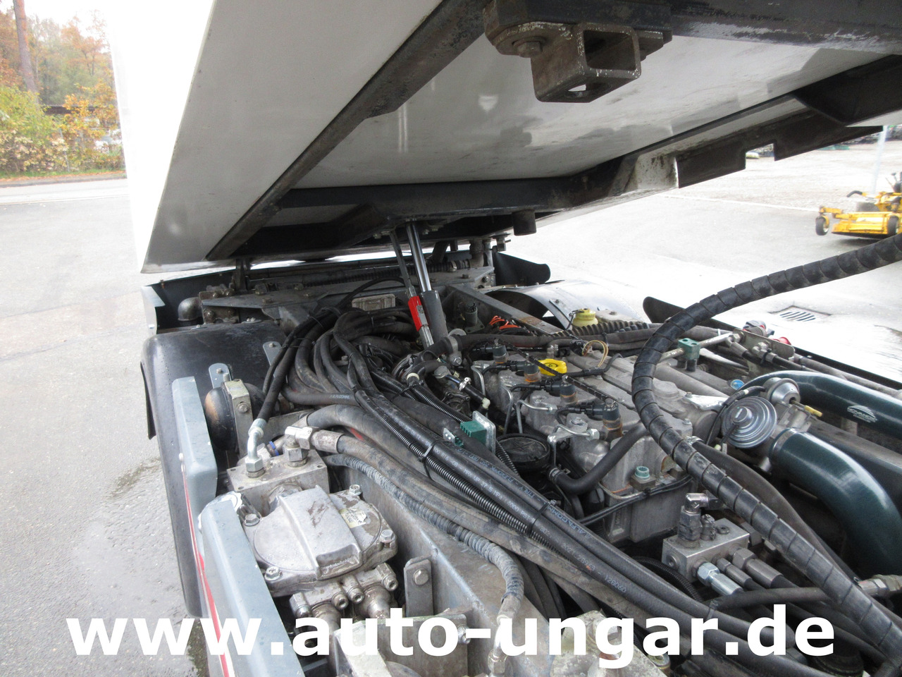 سيارة بلدية BOSCHUNG L3 Laveuse Kärcher Baujahr 2015 mit Hochdruckreiniger am Heck: صور 24