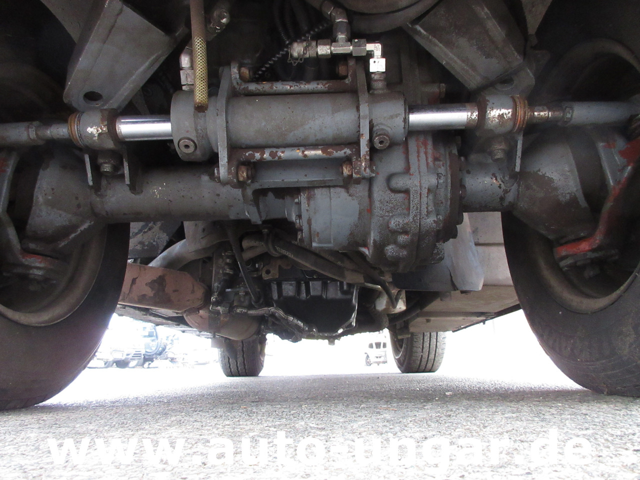 سيارة بلدية BOSCHUNG L3 Laveuse Kärcher Baujahr 2015 mit Hochdruckreiniger am Heck: صور 11