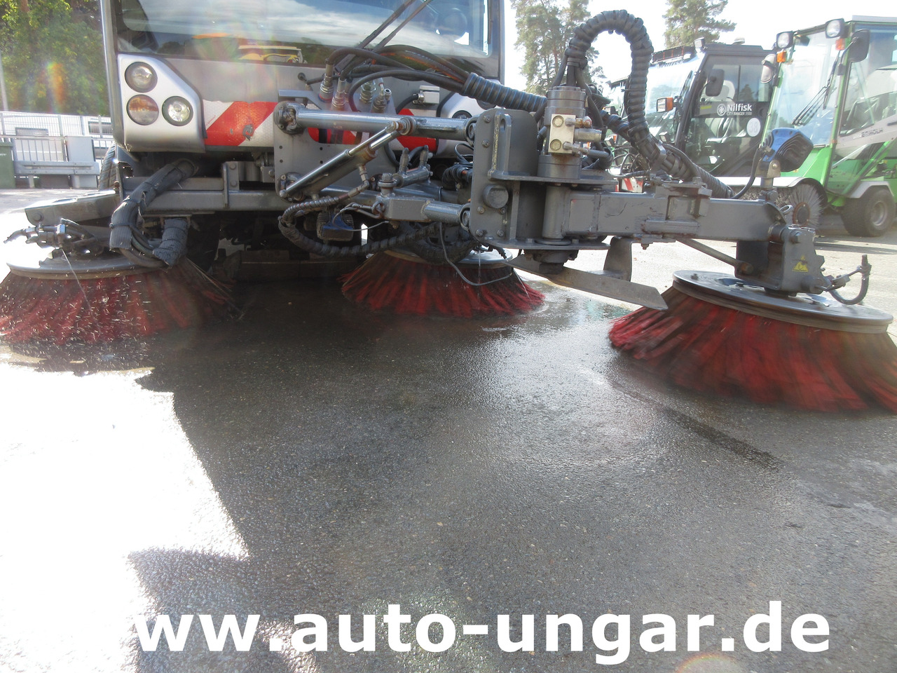 Boschung S3 Kehrmaschine urban sweeper Wildkrautbesen Allradlenkung - سياره كنس شوارع: صور 5 Boschung S3 Kehrmaschine urban sweeper Wildkrautbesen Allradlenkung - سياره كنس شوارع: صور 5