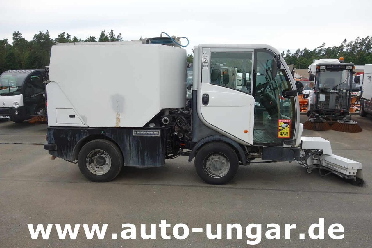 Bucher CityCat CC 2020 Bj. 2011 Schwemmfahrzeug Streetwasher Laveuse CityLav - ماكينة تنظيف: صور 4 Bucher CityCat CC 2020 Bj. 2011 Schwemmfahrzeug Streetwasher Laveuse CityLav - ماكينة تنظيف: صور 4