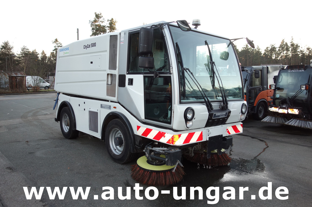 Bucher CityCat CC5000 RosRoca Kehrmaschine 4-Rad Lenkung Euro 5 - سياره كنس شوارع: صور 1 Bucher CityCat CC5000 RosRoca Kehrmaschine 4-Rad Lenkung Euro 5 - سياره كنس شوارع: صور 1