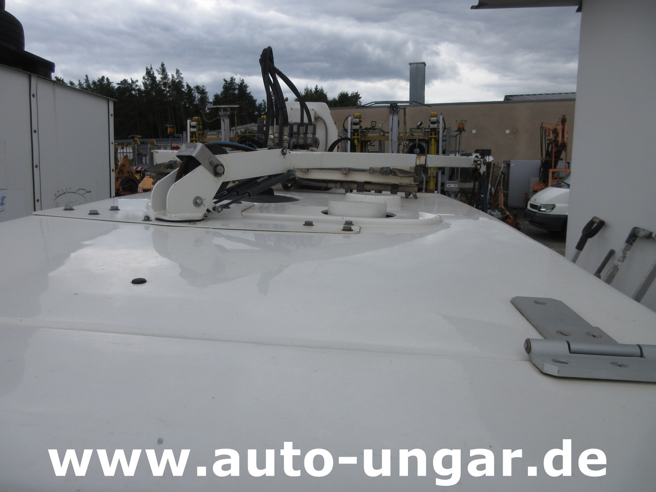 CMAR NC300 Schwemmaufbau Laveuse  Bj.  2014 für Multicar Tremo Hochdruck - سيارة بلدية: صور 4 CMAR NC300 Schwemmaufbau Laveuse  Bj.  2014 für Multicar Tremo Hochdruck - سيارة بلدية: صور 4