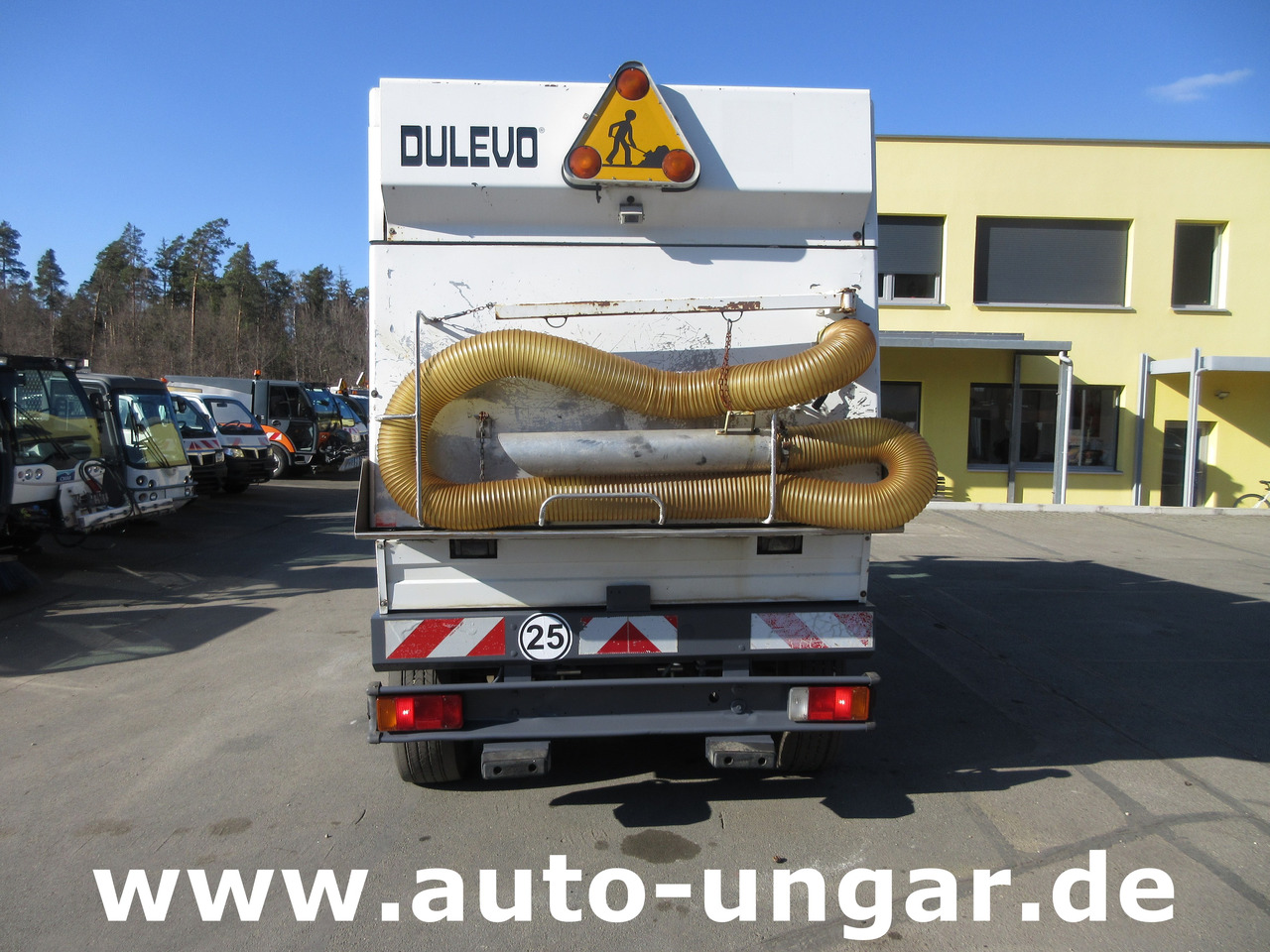 DULEVO 5000 City Hochentleerung Handsaugschlauch  Frontbesen 4x4x4 - سياره كنس شوارع: صور 4 DULEVO 5000 City Hochentleerung Handsaugschlauch  Frontbesen 4x4x4 - سياره كنس شوارع: صور 4