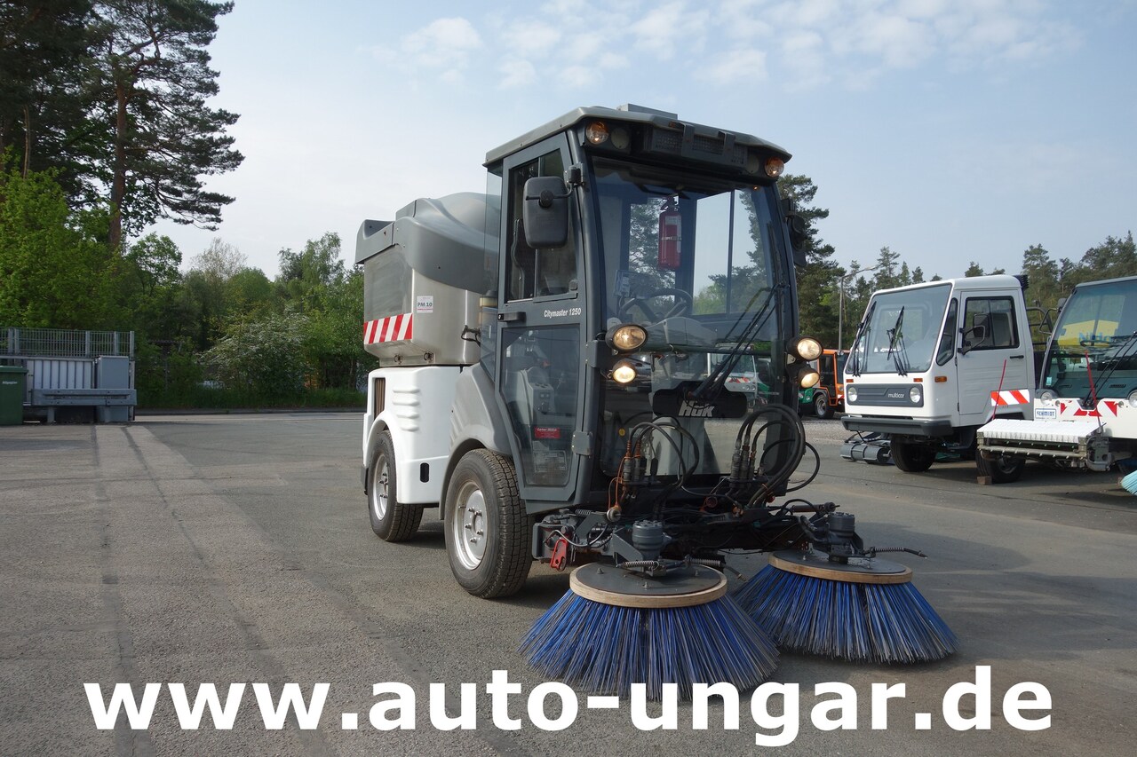 Hako CityMaster CM 1250 Baujahr 2014 Kehrmaschine 4x4 - سياره كنس شوارع: صور 1 Hako CityMaster CM 1250 Baujahr 2014 Kehrmaschine 4x4 - سياره كنس شوارع: صور 1