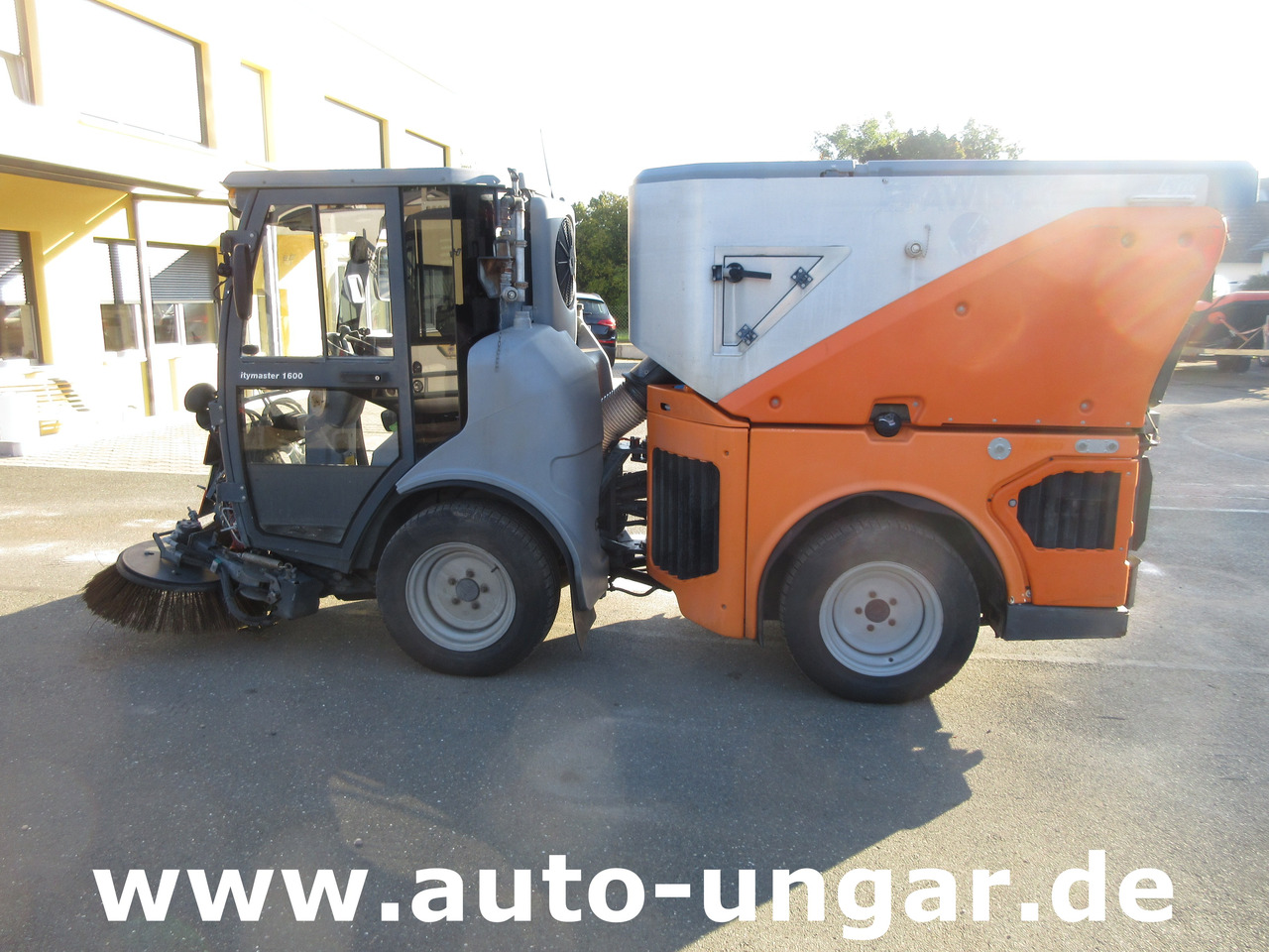 Hako CityMaster CM 1600 Kehrmaschine Knicklenkung Allrad Kommunalfahrzeug - سياره كنس شوارع: صور 4 Hako CityMaster CM 1600 Kehrmaschine Knicklenkung Allrad Kommunalfahrzeug - سياره كنس شوارع: صور 4