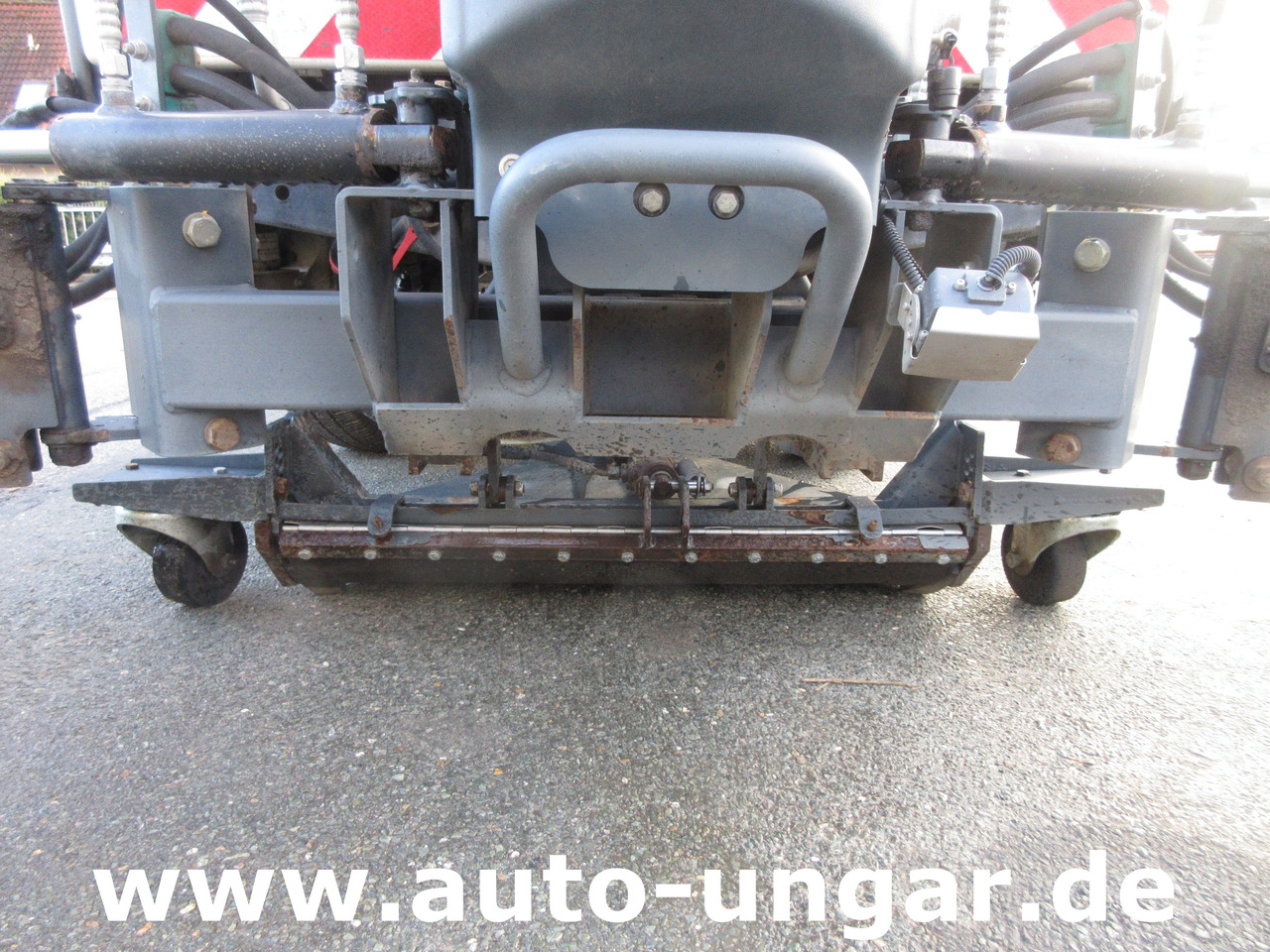 Hako CityMaster CM2000 2 Besen Baujahr 2015 Kehrmaschine 4-Rad-Lenkung - سياره كنس شوارع: صور 3 Hako CityMaster CM2000 2 Besen Baujahr 2015 Kehrmaschine 4-Rad-Lenkung - سياره كنس شوارع: صور 3