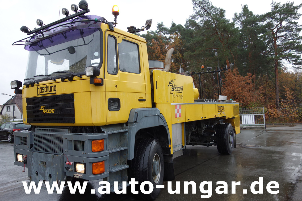 MAN Boschung BJB 8000 Speed Broom 4x4 Offroad Trial Flughafen - معدات الدعم الأرضي, معدات الدعم الأرضي: صور 3 MAN Boschung BJB 8000 Speed Broom 4x4 Offroad Trial Flughafen - معدات الدعم الأرضي, معدات الدعم الأرضي: صور 3