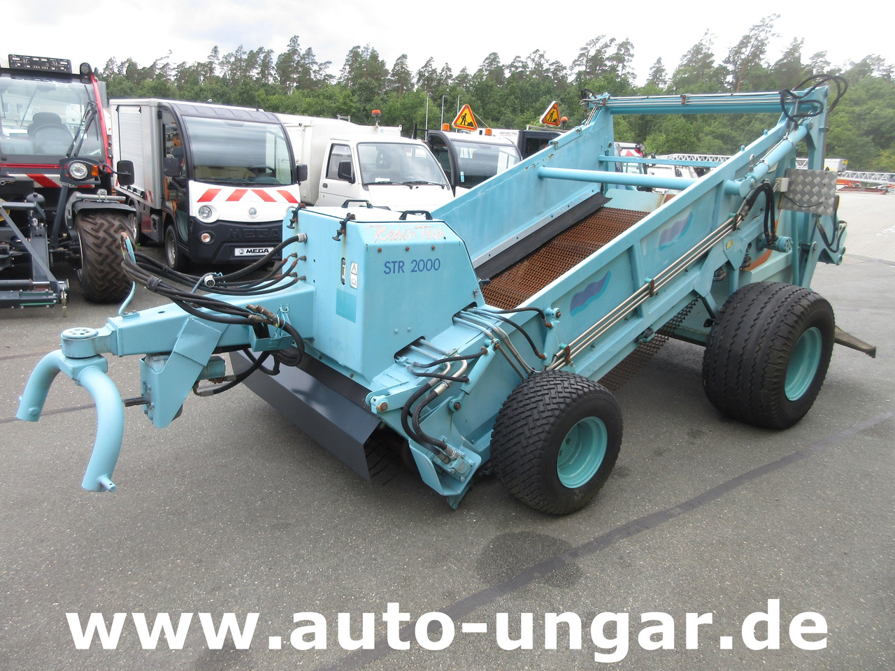 Pistenbully BeachTech STR 2000 BeachCleaner Strandreiniger чистач на плажа - سيارة بلدية: صور 1 Pistenbully BeachTech STR 2000 BeachCleaner Strandreiniger чистач на плажа - سيارة بلدية: صور 1