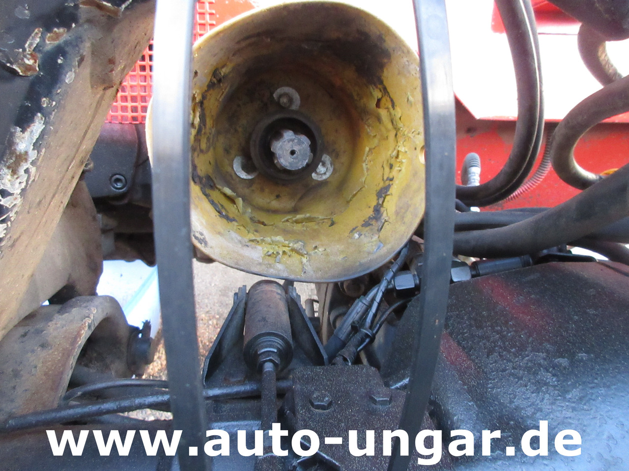 Reform Metrac H7S MOTORSCHADEN Bj. 2004 Front- & Heckzapfwelle Fronthydraulik - جرار: صور 4 Reform Metrac H7S MOTORSCHADEN Bj. 2004 Front- & Heckzapfwelle Fronthydraulik - جرار: صور 4