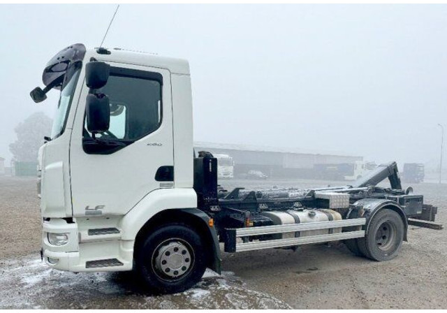 DAF LF260 FA +2024! (CZ)CTS - شاحنة ذات الخطاف: صور 2 DAF LF260 FA +2024! (CZ)CTS - شاحنة ذات الخطاف: صور 2