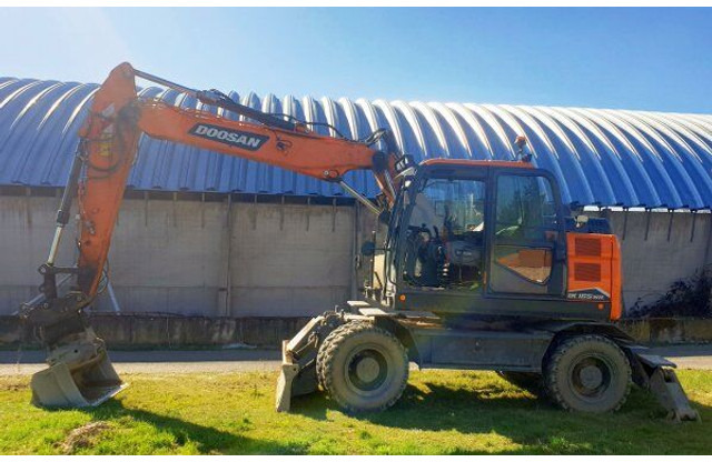 Doosan 18t DX165 WR-7 (DEVELON) - حفارة على عجلات: صور 3 Doosan 18t DX165 WR-7 (DEVELON) - حفارة على عجلات: صور 3