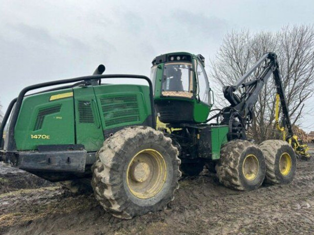 John Deere 1470E - آلة حصاد: صور 1 John Deere 1470E - آلة حصاد: صور 1