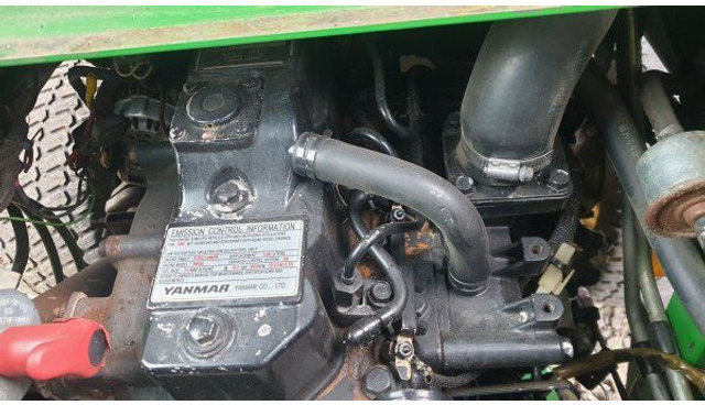 John Deere 1565 Serie II 4WD + MCS 600H - جزازة المروج: صور 5 John Deere 1565 Serie II 4WD + MCS 600H - جزازة المروج: صور 5