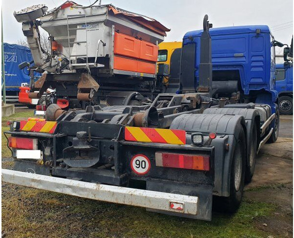 شاحنة ذات الخطاف MAN TGA 26.460: صور 16