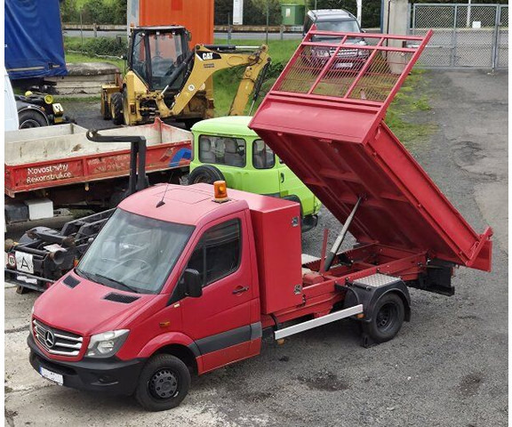 Mercedes-Benz Sprinter 516 CDI 2.2 - قلاب صغير: صور 1 Mercedes-Benz Sprinter 516 CDI 2.2 - قلاب صغير: صور 1