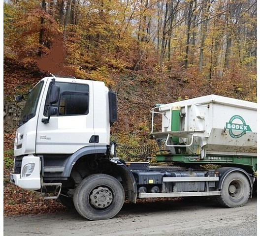 Tatra 4x4 hydr. T158 Phoenix (8P6R23) / DAF - شاحنة جرار: صور 1 Tatra 4x4 hydr. T158 Phoenix (8P6R23) / DAF - شاحنة جرار: صور 1