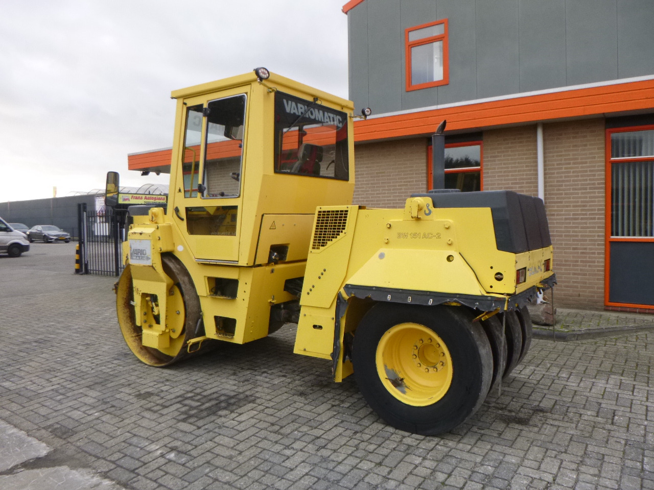 BOMAG BW151AC-2 - مدحلة المختلطة: صور 2 BOMAG BW151AC-2 - مدحلة المختلطة: صور 2