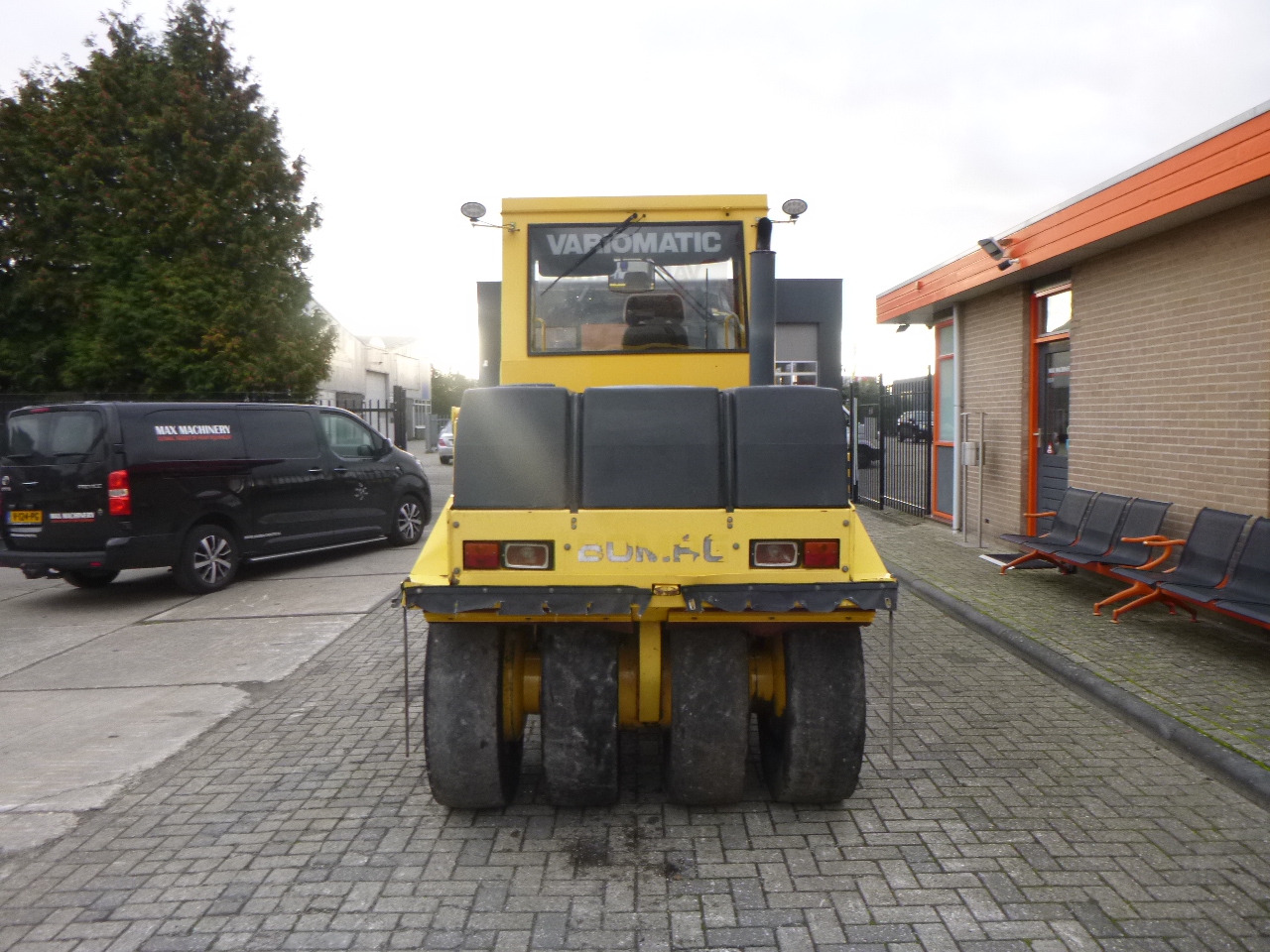 BOMAG BW151AC-2 - مدحلة المختلطة: صور 4 BOMAG BW151AC-2 - مدحلة المختلطة: صور 4