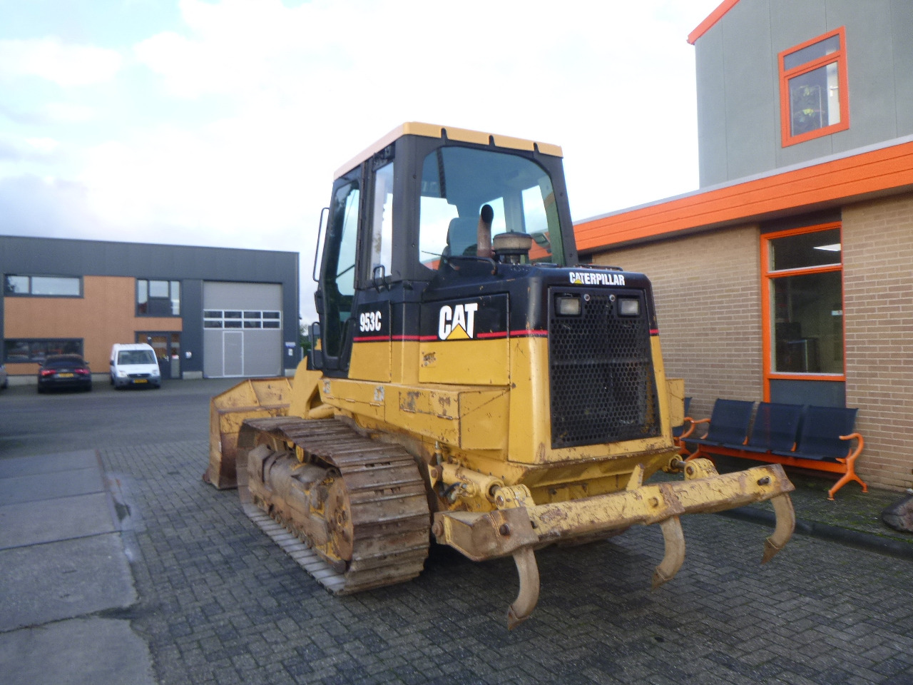 CATERPILLAR 953C - اللودر المجنزر: صور 4 CATERPILLAR 953C - اللودر المجنزر: صور 4