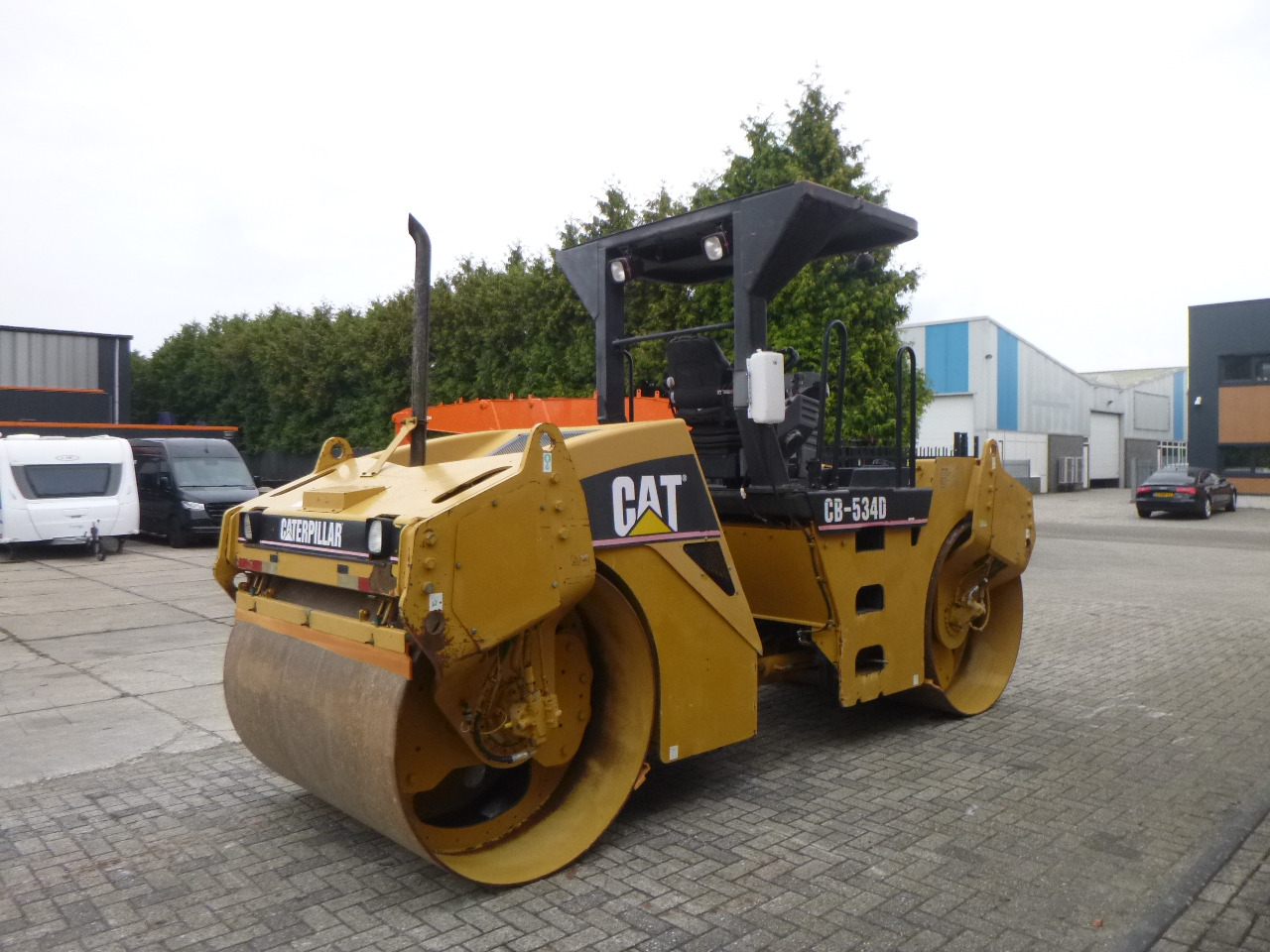 CATERPILLAR CB-534D - مدحلة الأسفلت: صور 5 CATERPILLAR CB-534D - مدحلة الأسفلت: صور 5