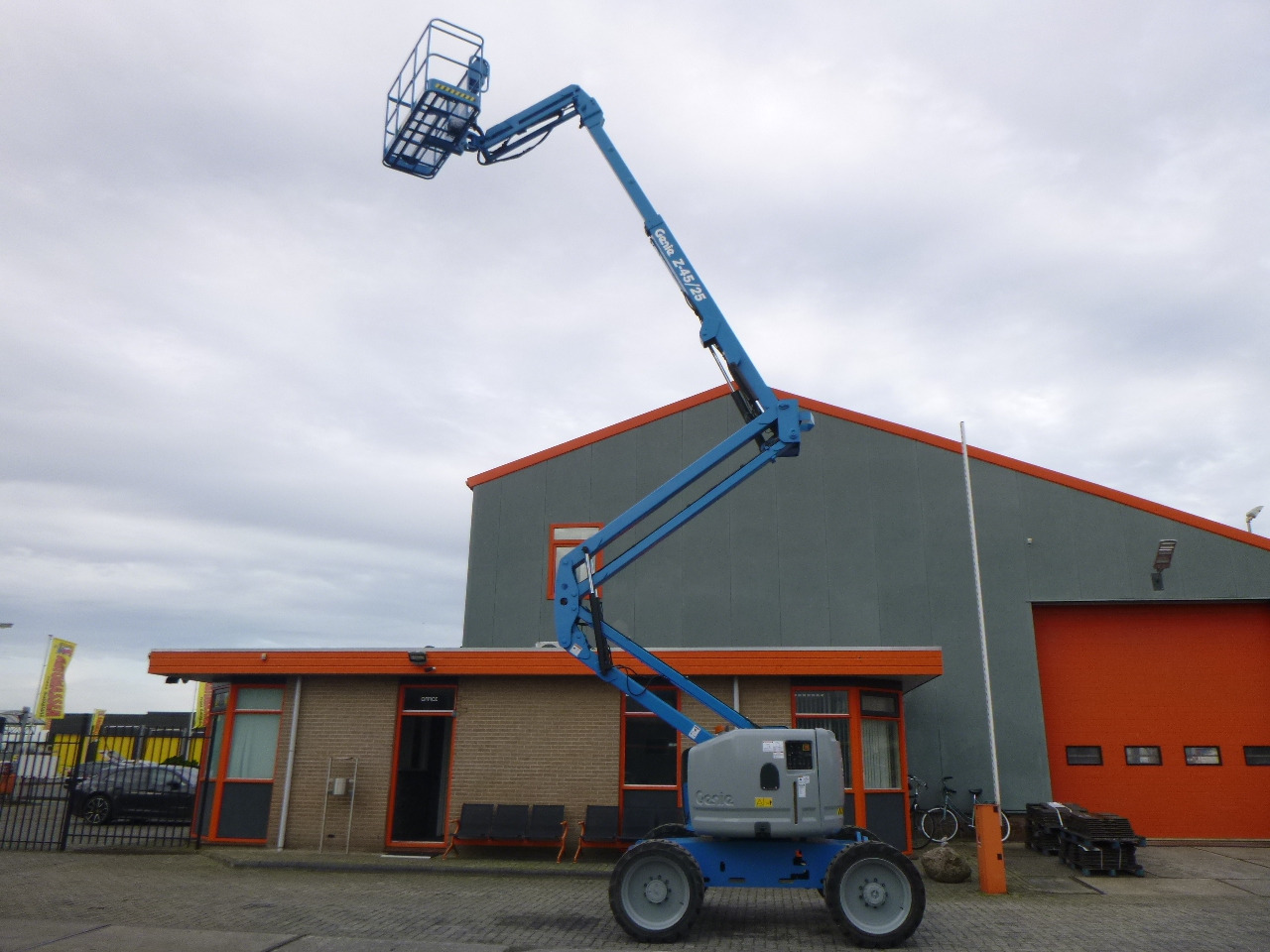 رافعات سلة مفصلية GENIE Z45-25: صور 22