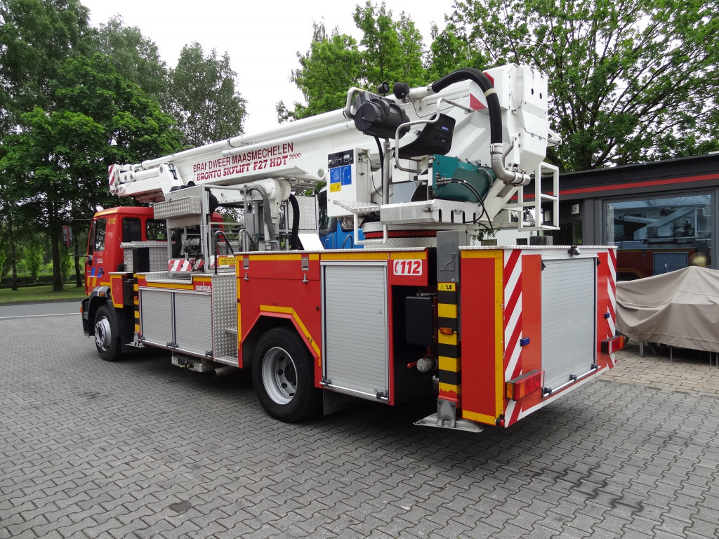 مصاعد الازدهار محمولة على شاحنة MAN L2000 18.284 Feuerwehr Bronto Skylift 27 Meter: صور 12