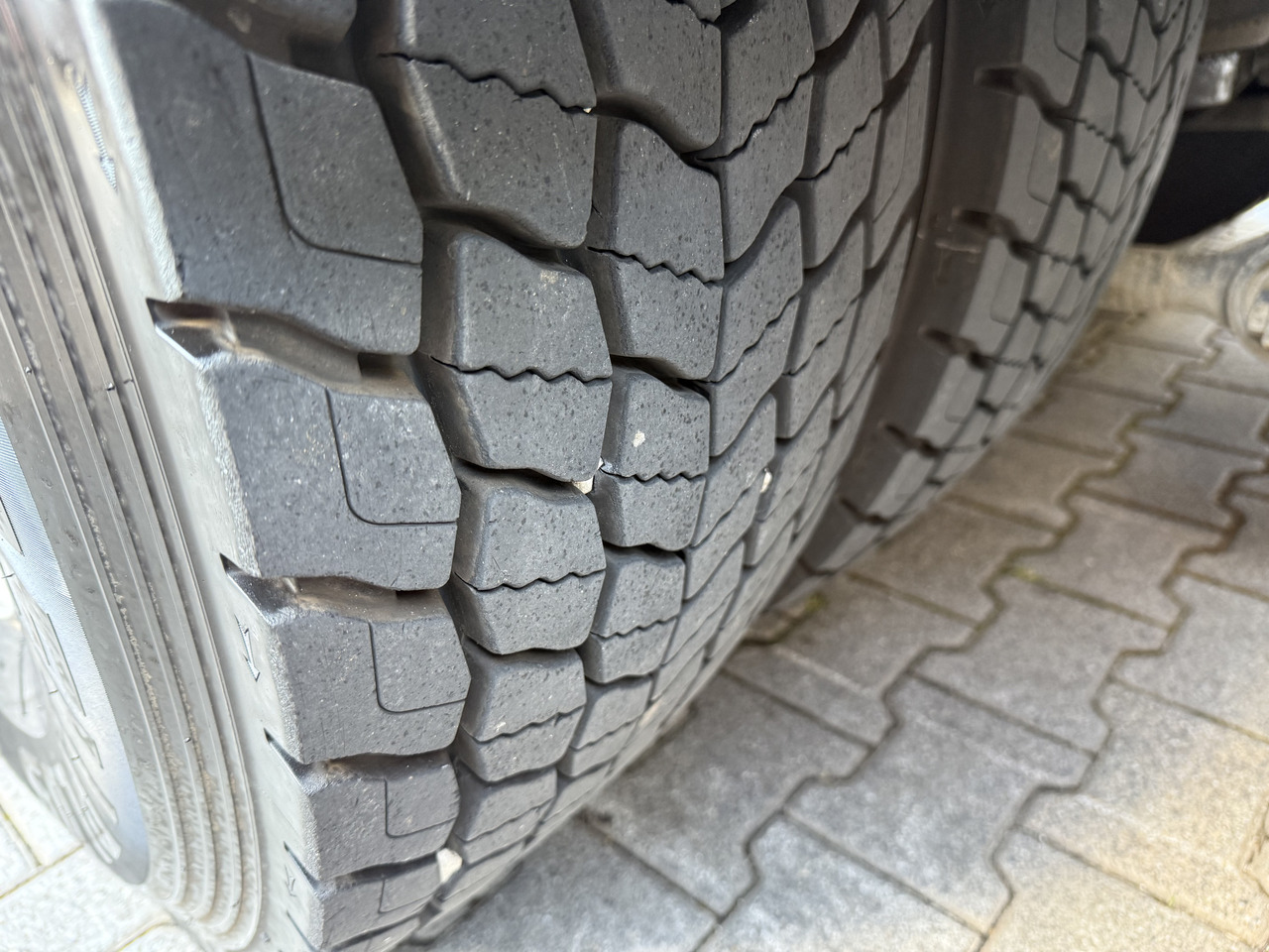 MAN TGA 26.360 6X2 Kipper Kran Palfinger 15500 - قلابات, شاحنة كرين: صور 3 MAN TGA 26.360 6X2 Kipper Kran Palfinger 15500 - قلابات, شاحنة كرين: صور 3