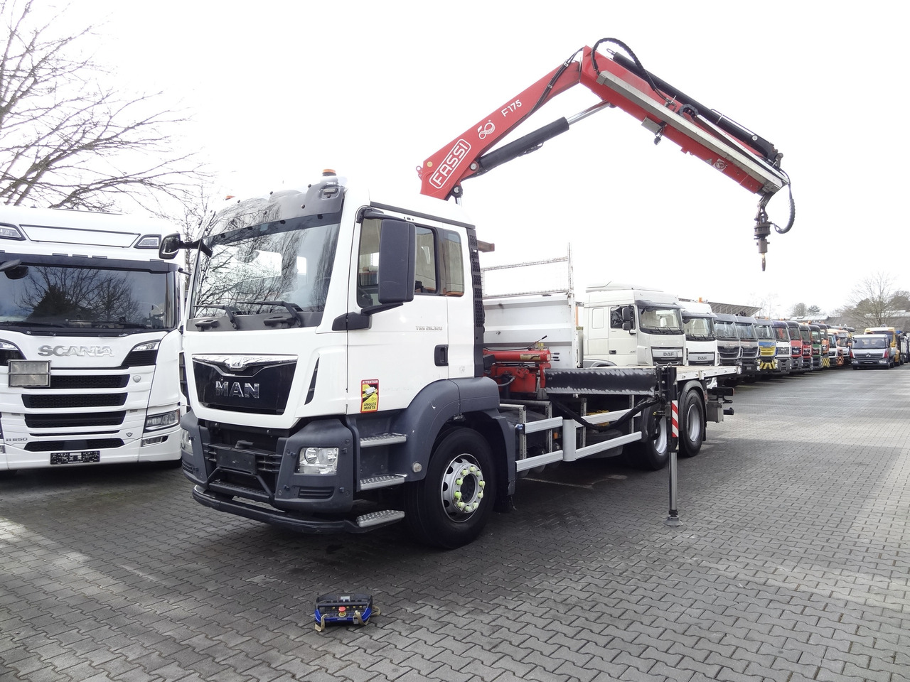 شاحنة كرين, شاحنات مسطحة MAN TGS 26.320 6X4 BB mit Kran Fassi F175: صور 12 شاحنة كرين, شاحنات مسطحة MAN TGS 26.320 6X4 BB mit Kran Fassi F175: صور 12