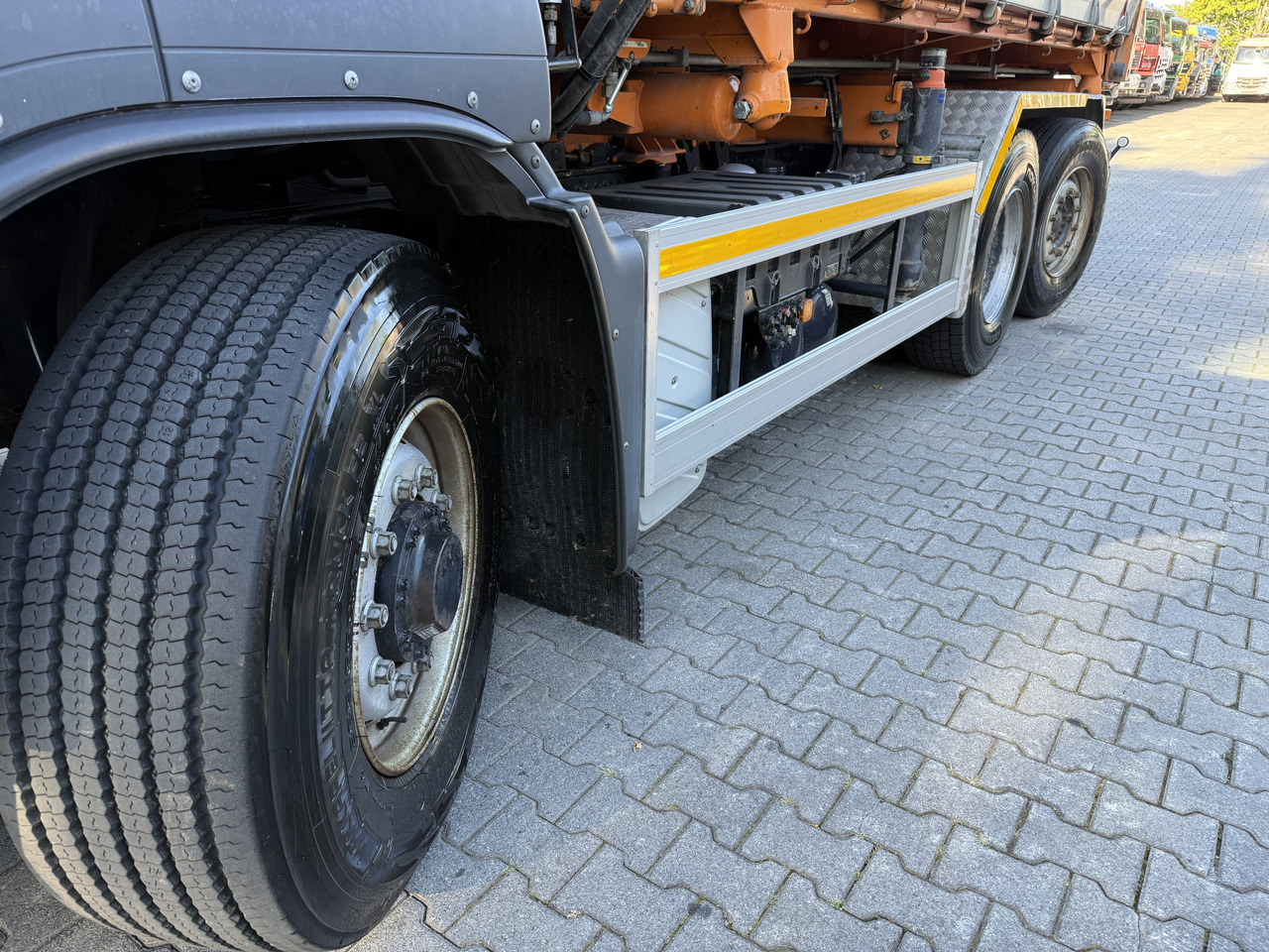 MAN TGS 28.400 6X4H-4 BL - قلابات, شاحنة كرين: صور 3 MAN TGS 28.400 6X4H-4 BL - قلابات, شاحنة كرين: صور 3