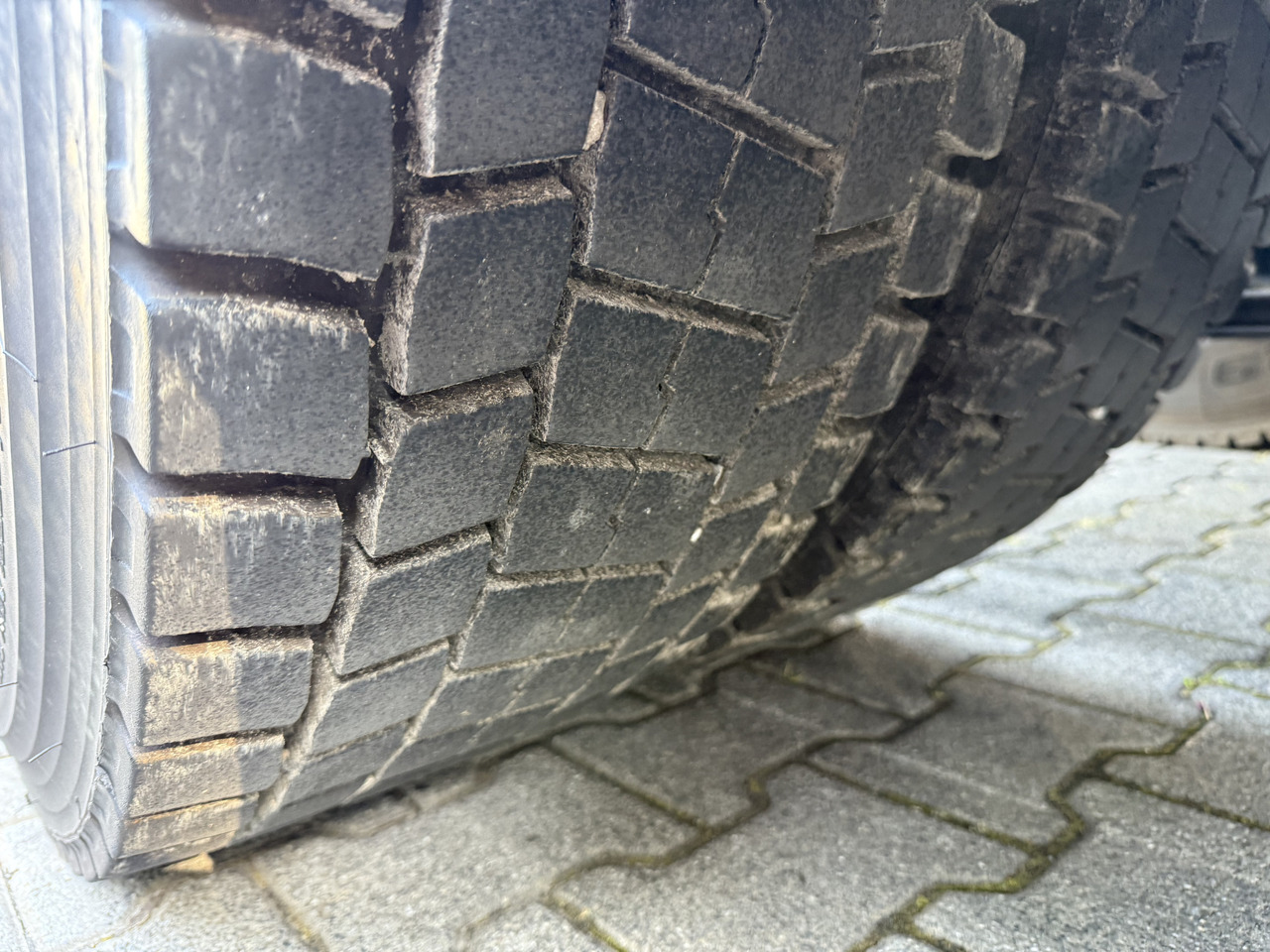 MAN TGX 18.680 4X2 BLS V8 - شاحنة جرار: صور 3 MAN TGX 18.680 4X2 BLS V8 - شاحنة جرار: صور 3