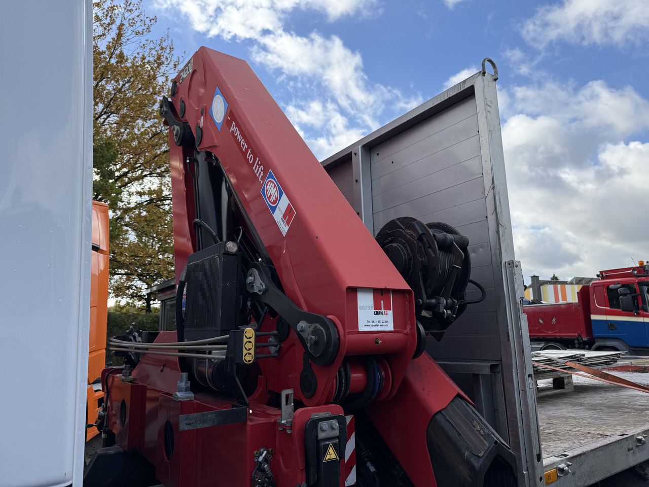 Mercedes-Benz Actros 2535 6X2 HMF 2420 bis 25 Meter - شاحنة كرين, شاحنات مسطحة: صور 5 Mercedes-Benz Actros 2535 6X2 HMF 2420 bis 25 Meter - شاحنة كرين, شاحنات مسطحة: صور 5