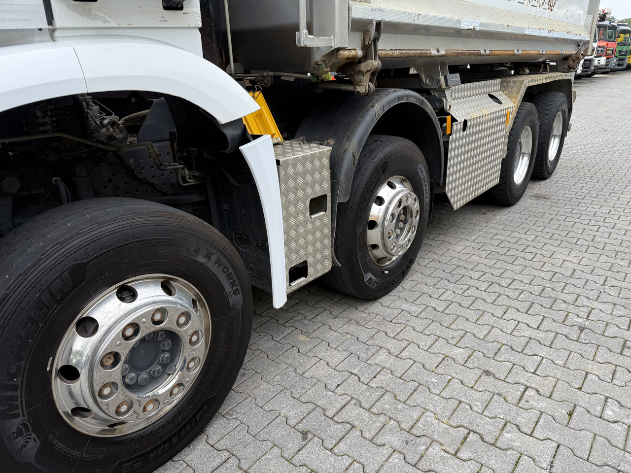 Mercedes-Benz Arocs 3245 K 8X4 - قلابات: صور 4 Mercedes-Benz Arocs 3245 K 8X4 - قلابات: صور 4