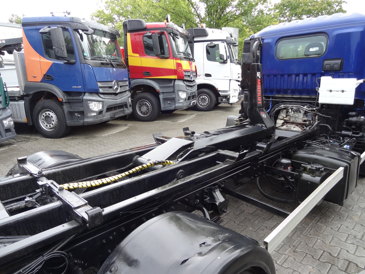 شاحنة ذات الخطاف Renault D180.75 Haken Multilift: صور 15