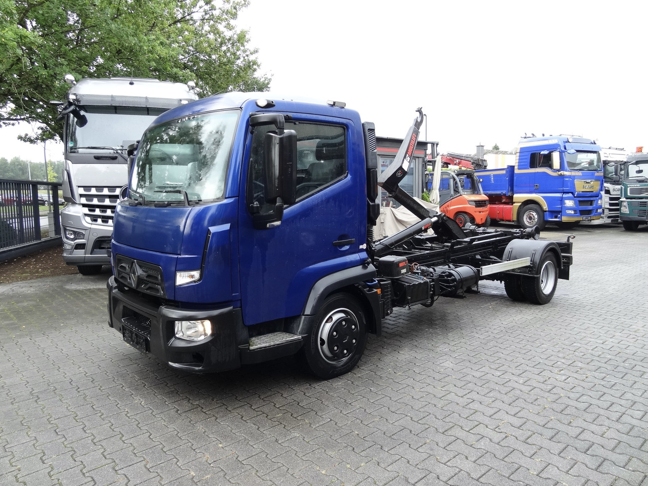 Renault D180.75 Haken Multilift - شاحنة ذات الخطاف: صور 1 Renault D180.75 Haken Multilift - شاحنة ذات الخطاف: صور 1