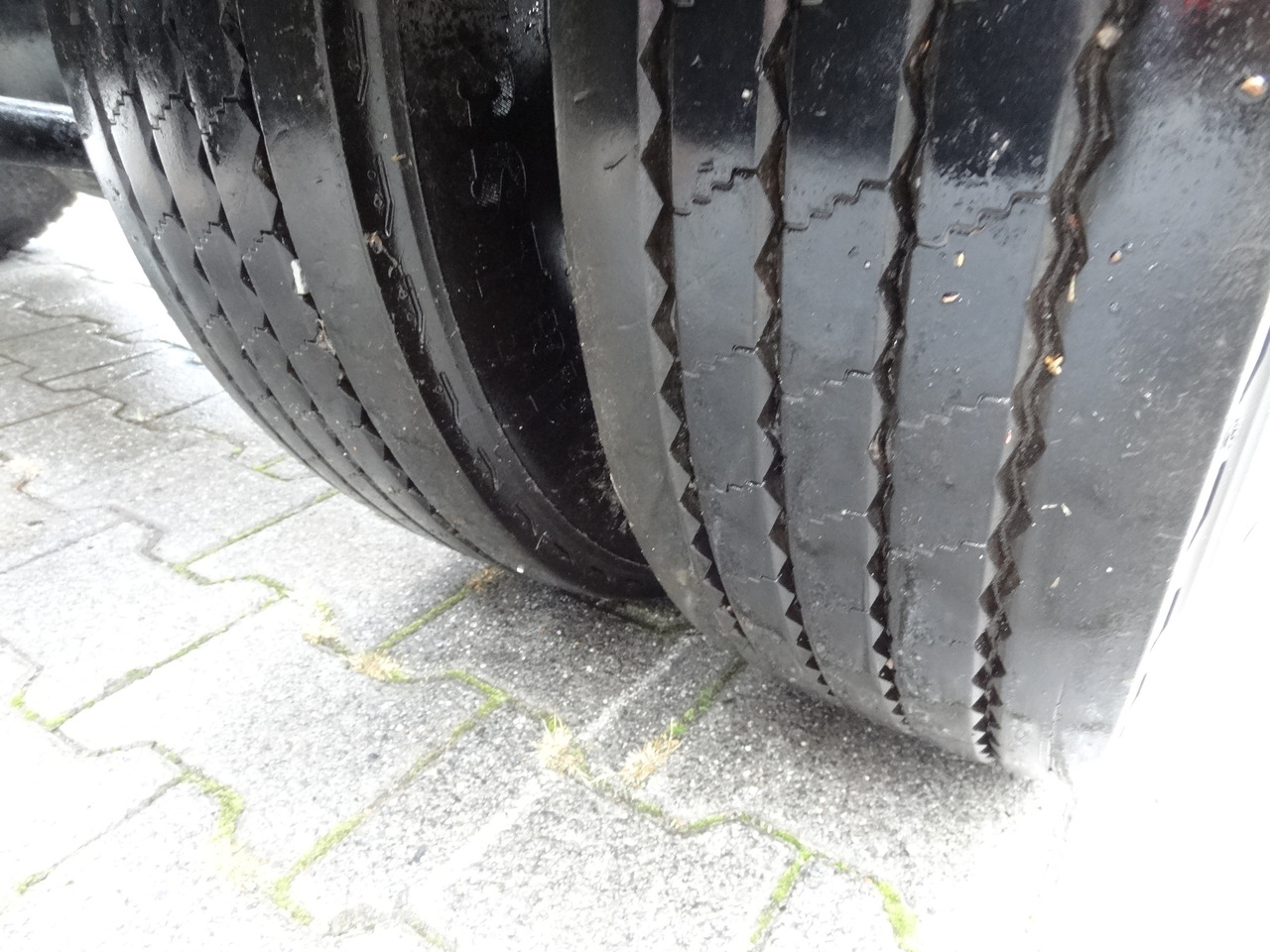 Renault D180.75 Haken Multilift - شاحنة ذات الخطاف: صور 3 Renault D180.75 Haken Multilift - شاحنة ذات الخطاف: صور 3