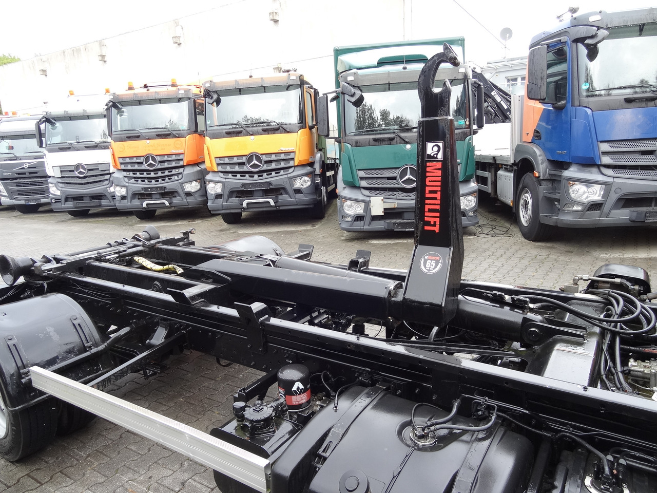 Renault D180.75 Haken Multilift - شاحنة ذات الخطاف: صور 2 Renault D180.75 Haken Multilift - شاحنة ذات الخطاف: صور 2