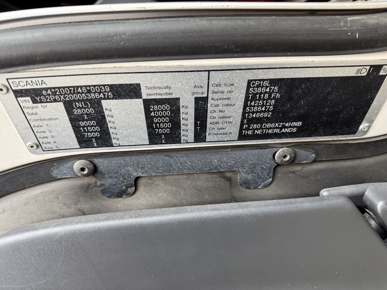 Scania P280 6X2*4 - الشاسيه شاحنة: صور 4 Scania P280 6X2*4 - الشاسيه شاحنة: صور 4