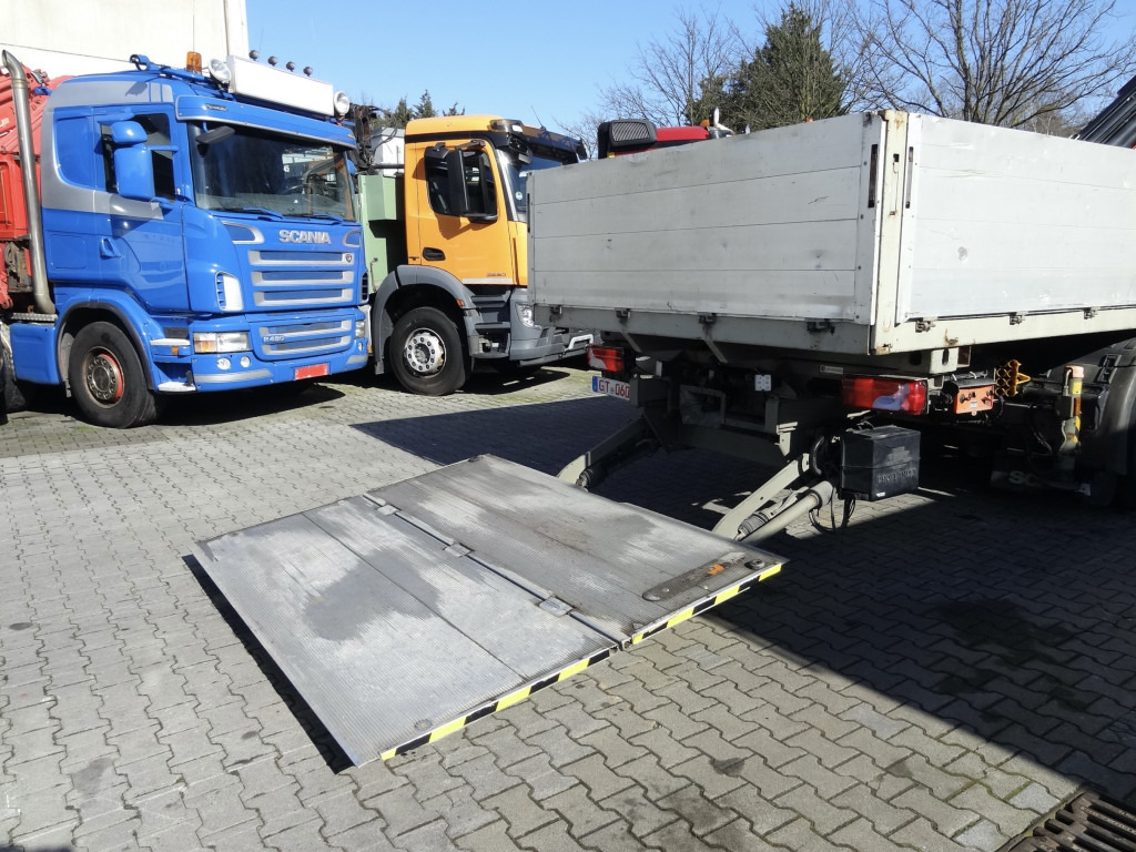 Scania R440 6X2*4 Kran HMF 3000 bis 30 Meter - شاحنة كرين, شاحنات مسطحة: صور 4 Scania R440 6X2*4 Kran HMF 3000 bis 30 Meter - شاحنة كرين, شاحنات مسطحة: صور 4