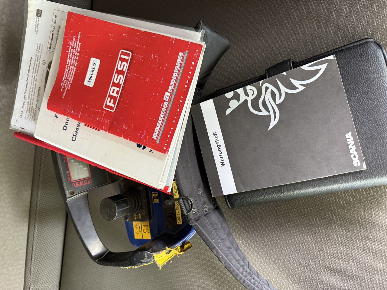 Scania R450 8X4 Kran Fassi F660 bis 34 Meter - شاحنة جرار: صور 5 Scania R450 8X4 Kran Fassi F660 bis 34 Meter - شاحنة جرار: صور 5