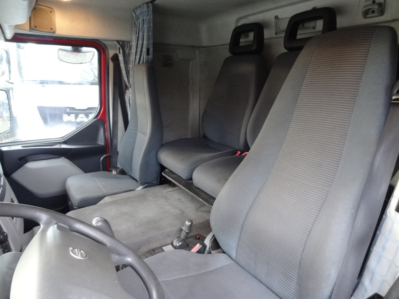 Volvo FE320 Fahrschule/ driving school - شاحنة جرار: صور 4 Volvo FE320 Fahrschule/ driving school - شاحنة جرار: صور 4