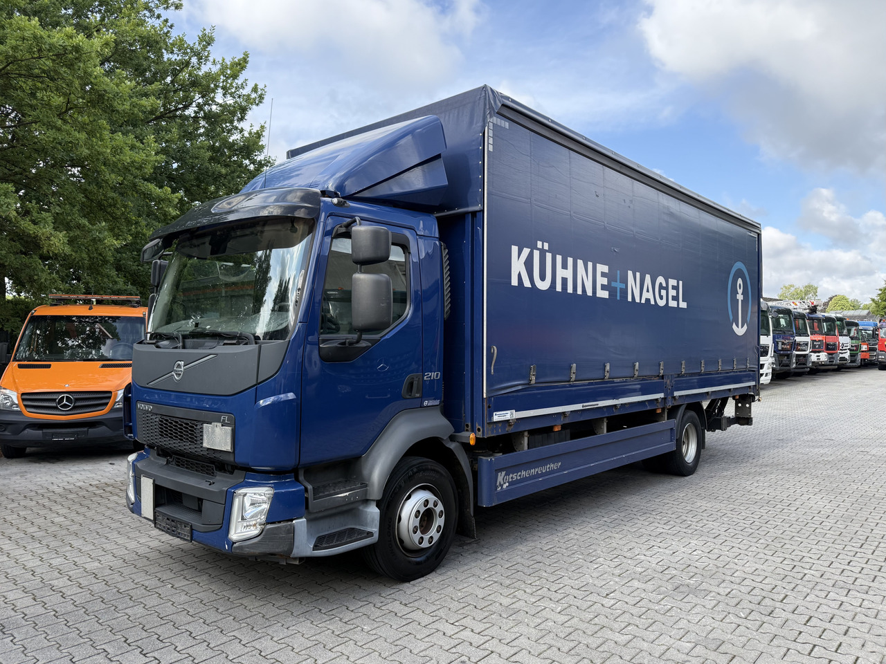 Volvo FL210 14 Tonner - شاحنة ستارة: صور 1 Volvo FL210 14 Tonner - شاحنة ستارة: صور 1
