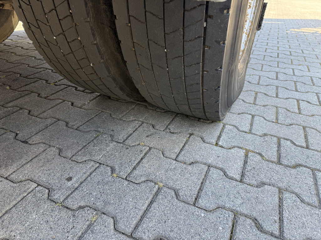 Volvo FM12 420 4X4 Kran MKG 300 bis 24 Meter - شاحنات مسطحة, شاحنة كرين: صور 4 Volvo FM12 420 4X4 Kran MKG 300 bis 24 Meter - شاحنات مسطحة, شاحنة كرين: صور 4