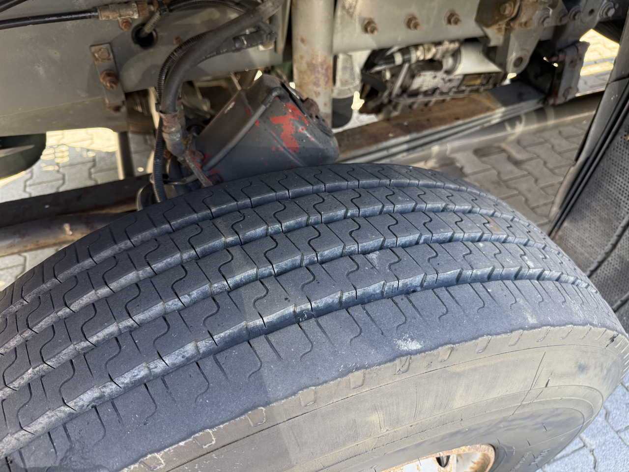 Volvo FM12 420 4X4 Kran MKG 300 bis 24 Meter - شاحنة كرين: صور 5 Volvo FM12 420 4X4 Kran MKG 300 bis 24 Meter - شاحنة كرين: صور 5