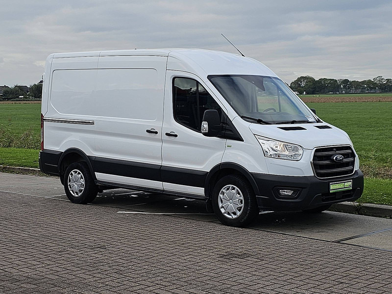 Ford Transit 2.0 TDCI 130 L2H2 - فان: صور 5 Ford Transit 2.0 TDCI 130 L2H2 - فان: صور 5