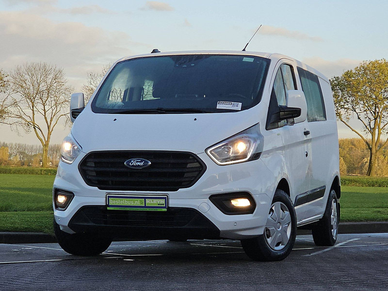 Ford Transit Custom 2.0 L1H1 Dub.- Cab. Navi - فان المدمجة: صور 1 Ford Transit Custom 2.0 L1H1 Dub.- Cab. Navi - فان المدمجة: صور 1