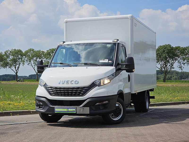Iveco Daily 35C16 Bakwagen Laadklep - الشاحنات الصغيرة صندوق مغلق: صور 1 Iveco Daily 35C16 Bakwagen Laadklep - الشاحنات الصغيرة صندوق مغلق: صور 1